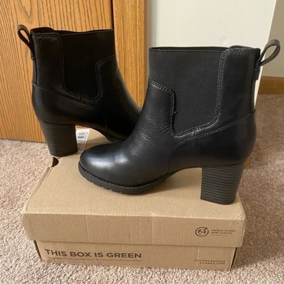 Clarks Verona Ease Women's black Leather Ankle Boots - Picture 4 of 13